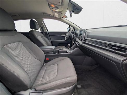 Used 2024 Kia Sportage LX image 22