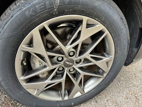 Used 2023 Genesis GV70 2.5T w/ Advanced Package AWD/4WD image 17