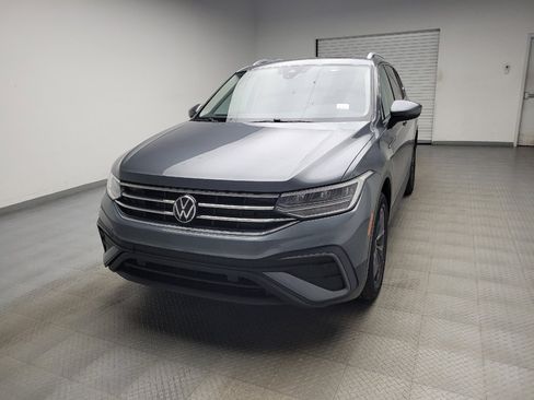 Used 2022 Volkswagen Tiguan SE AWD/4WD image 15