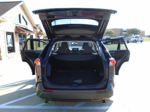 Used 2021 Toyota RAV4 XLE FWD image 23