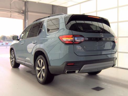 Used 2024 Honda Pilot Elite image 6