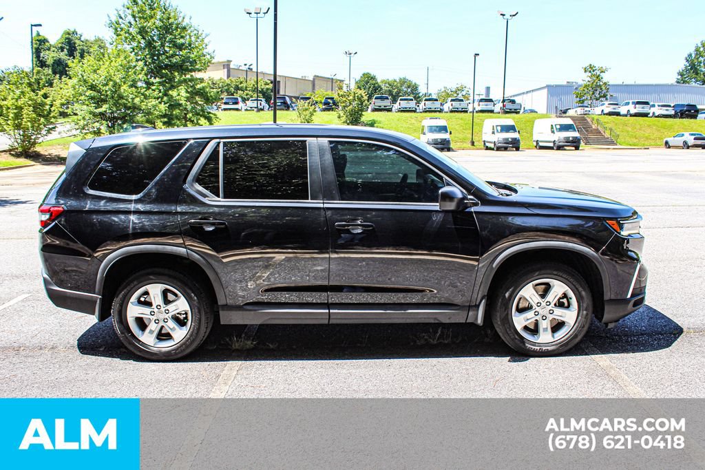 Used 2024 Honda Pilot LX image 8