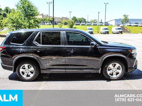 Used 2024 Honda Pilot LX image 8