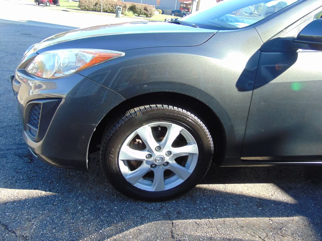 Used 2011 MAZDA MAZDA3 i Touring FWD image 12