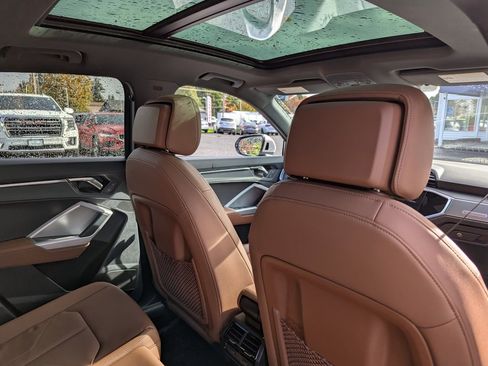 Used 2024 Audi Q3 2.0T Premium Plus image 37