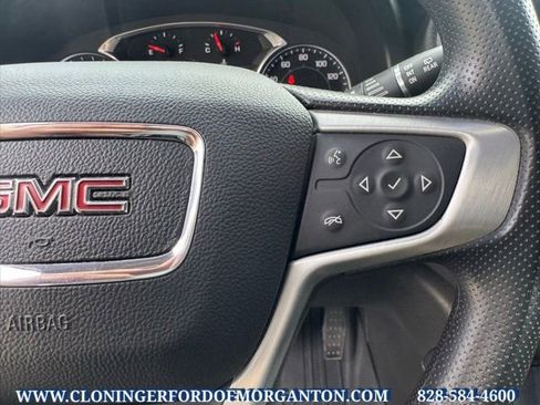 Used 2022 GMC Acadia SLE w/ Driver Convenience Package image 22