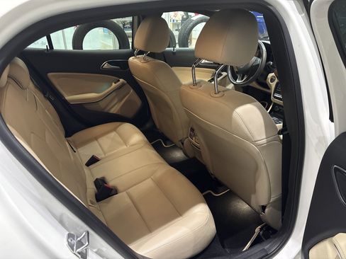 Used 2019 Mercedes-Benz GLA 250 4MATIC image 18