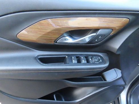 Used 2020 GMC Terrain SLE w/ Driver Convenience Package image 22