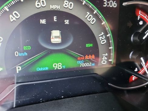 Used 2019 Toyota RAV4 Limited w/ Cold Weather Package FWD image 18