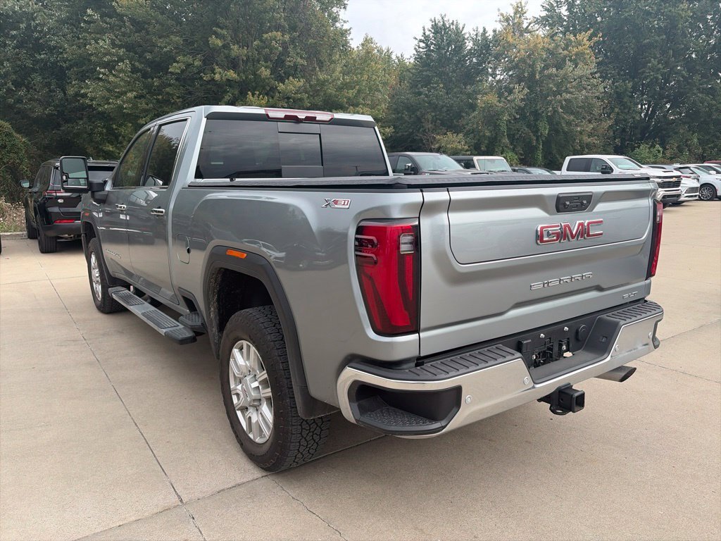 Used 2024 GMC Sierra 2500 SLT w/ SLT Premium Package AWD/4WD image 10