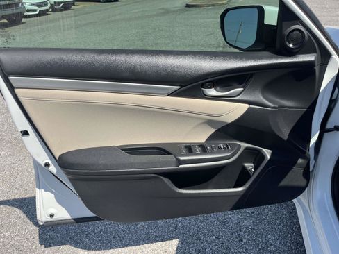 Used 2018 Honda Civic EX image 12