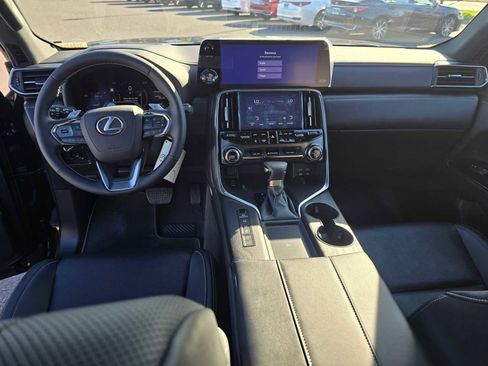 New 2025 Lexus LX 600 4WD w/ Premium Package image 22