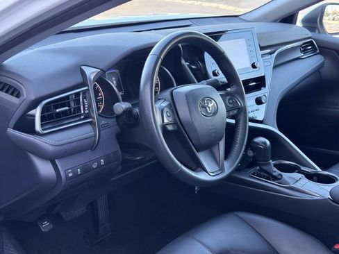 Used 2024 Toyota Camry SE image 12