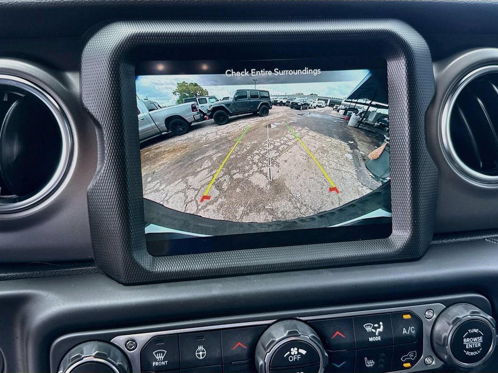 Used 2022 Jeep Wrangler Unlimited Rubicon 4xe w/ Steel Bumper Group AWD/4WD image 15