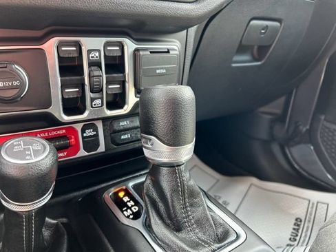 Used 2025 Jeep Wrangler Unlimited Sport S 4xe AWD/4WD image 46