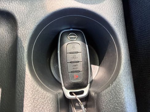Used 2025 Nissan Versa SV FWD image 21