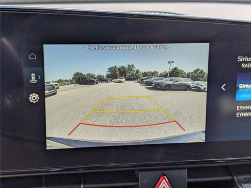 Used 2025 Hyundai Elantra SEL FWD image 26