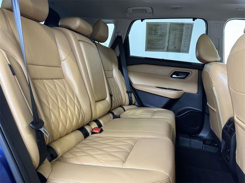 Used 2023 Nissan Rogue Platinum w/ Platinum Premium Package image 13
