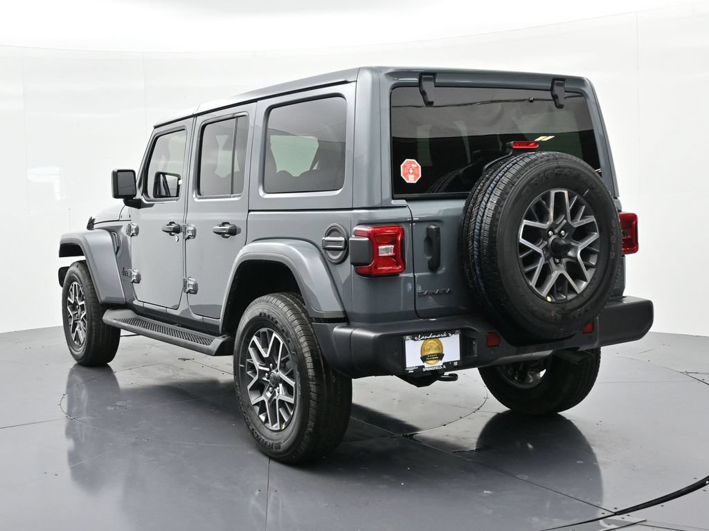 New 2026 Jeep Wrangler Unlimited Sahara AWD/4WD image 8