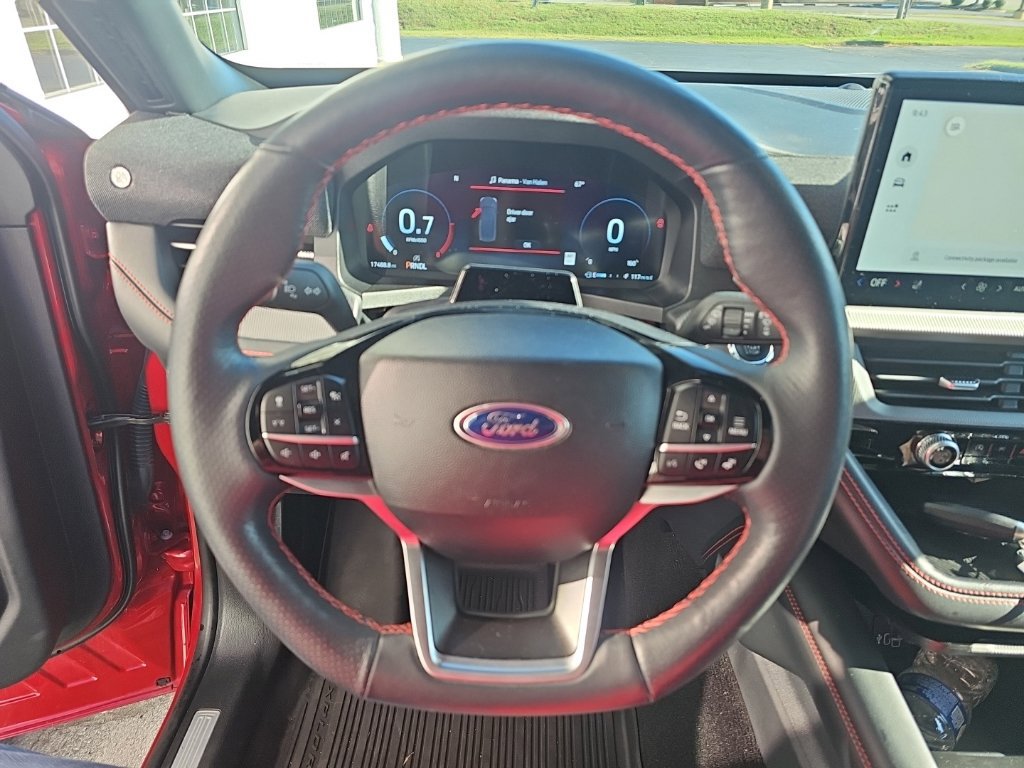 Used 2025 Ford Explorer ST-Line w/ ST-Line Street Pack AWD/4WD image 15