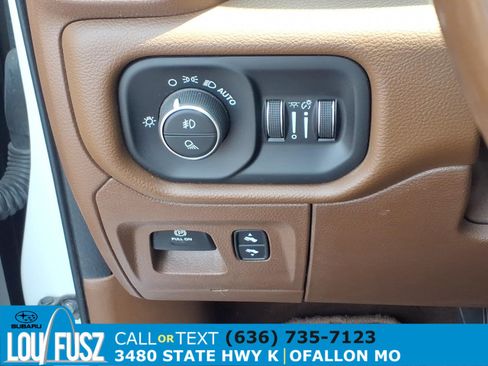 Used 2021 RAM 1500 Laramie AWD/4WD image 21