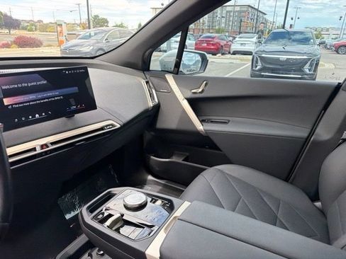 Used 2024 BMW iX xDrive50 w/ Sport Package AWD/4WD image 26