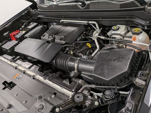 Used 2024 GMC Canyon Denali image 30