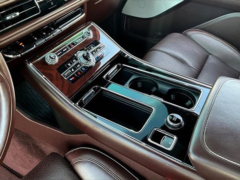 Used 2023 Lincoln Aviator Black Label w/ Dynamic Handling Package image 14