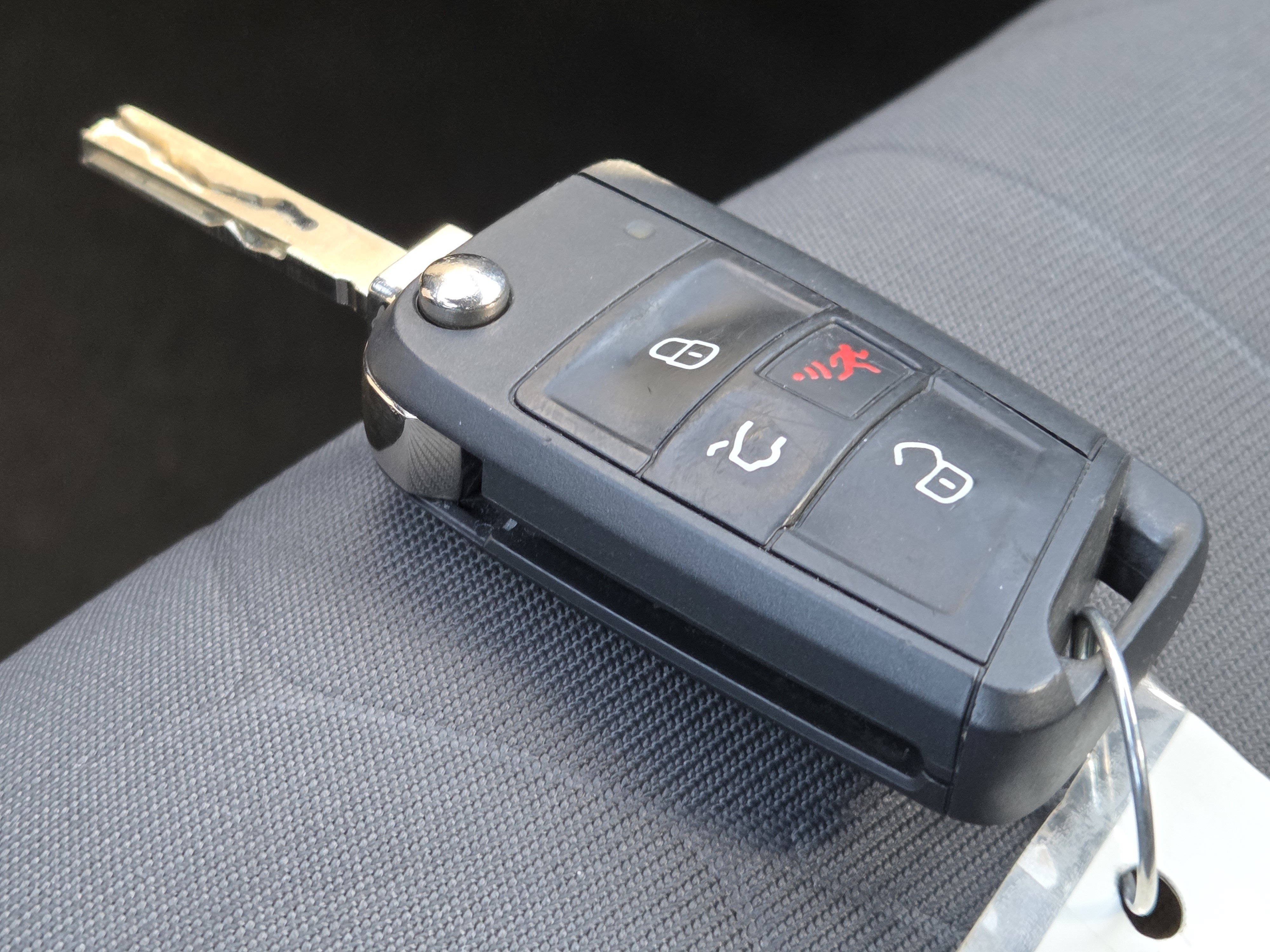 Used 2025 Volkswagen Jetta Sport FWD image 33