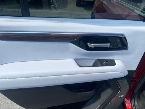 New 2025 Chevrolet Tahoe Premier image 12