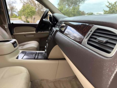 Used 2014 GMC Yukon Denali image 45