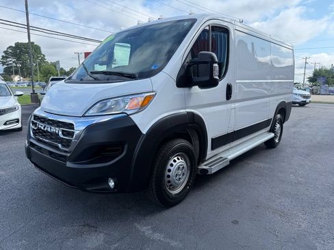 Used 2025 RAM ProMaster 2500 w/ U-Haul Equipment Group FWD image 3