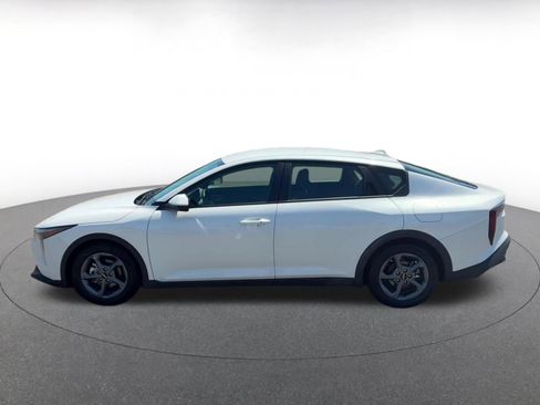 Used 2025 Kia K4 FWD image 9