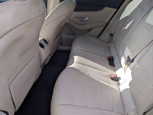 Used 2018 Mercedes-Benz GLC 300 image 24
