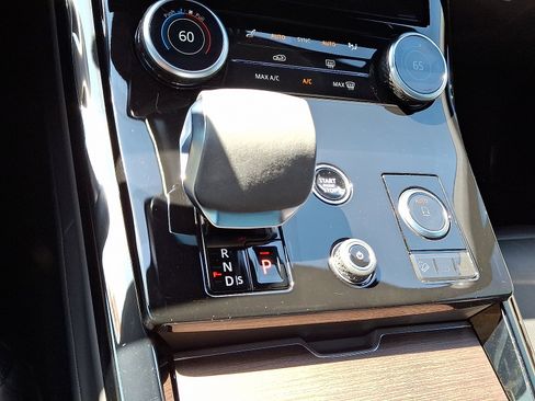 Used 2023 Land Rover Range Rover Sport SE image 15