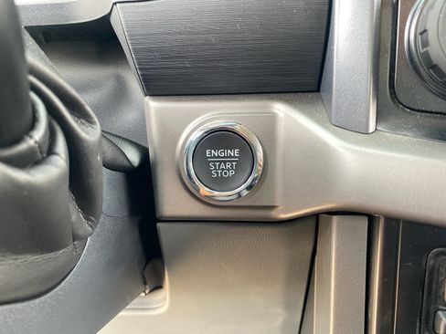 New 2024 Ford F150 XLT w/ Equipment Group 302A MID image 30