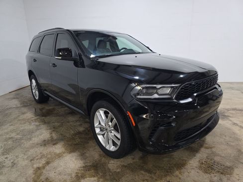 Used 2024 Dodge Durango GT image 3