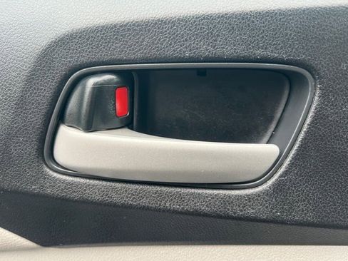 Used 2012 Honda CR-V EX-L image 18