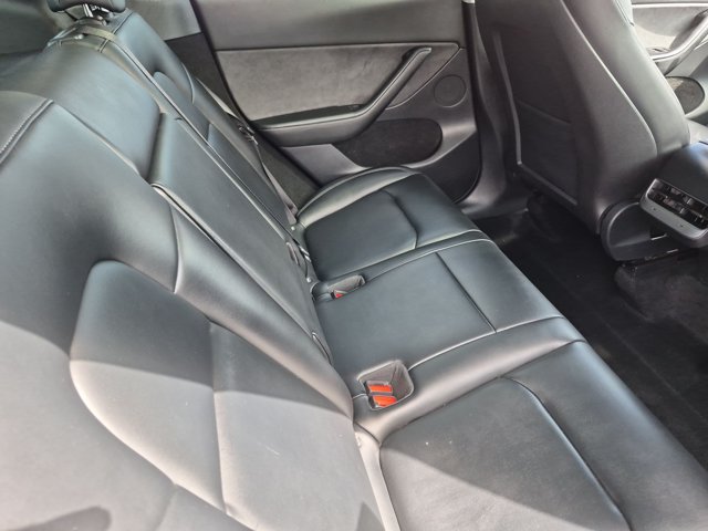 Used 2022 Tesla Model Y Long Range AWD/4WD image 21