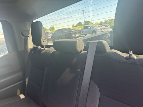 Used 2021 Chevrolet Silverado 1500 LT w/ Safety Package II AWD/4WD image 11