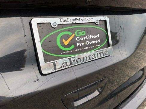 Used 2023 Chrysler Pacifica Touring-L image 25