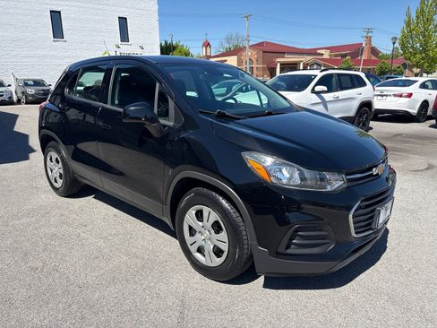 Used 2018 Chevrolet Trax LS FWD image 6