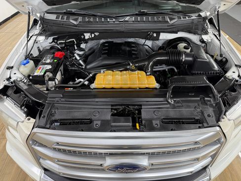 Used 2015 Ford F150 Platinum w/ Equipment Group 701A Luxury RWD image 11
