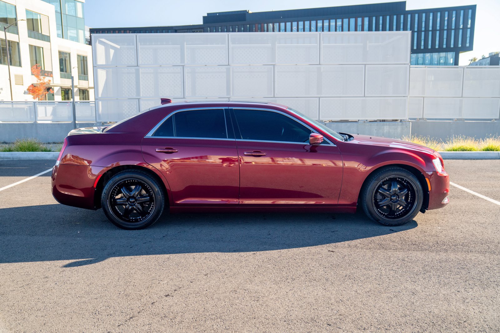 Used 2018 Chrysler 300 Touring L RWD image 8