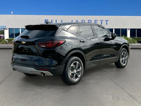 Used 2023 Chevrolet Blazer LT image 7