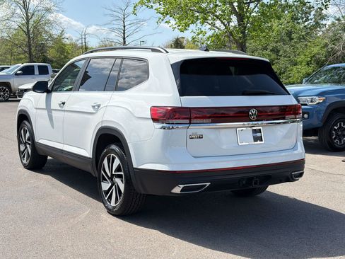 Used 2024 Volkswagen Atlas SE FWD image 3