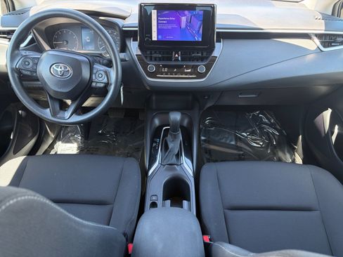 Used 2025 Toyota Corolla LE FWD image 24