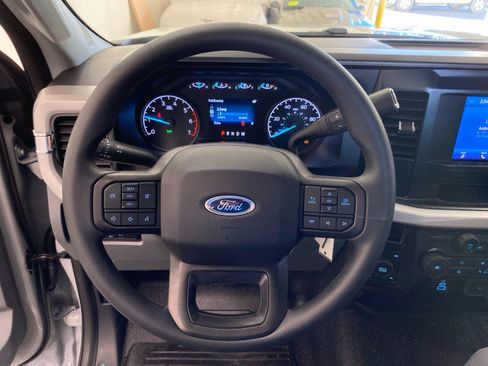 New 2026 Ford F250 XL w/ XL Chrome Package image 12