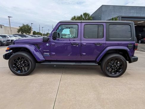 Used 2023 Jeep Wrangler Unlimited Sahara AWD/4WD image 9