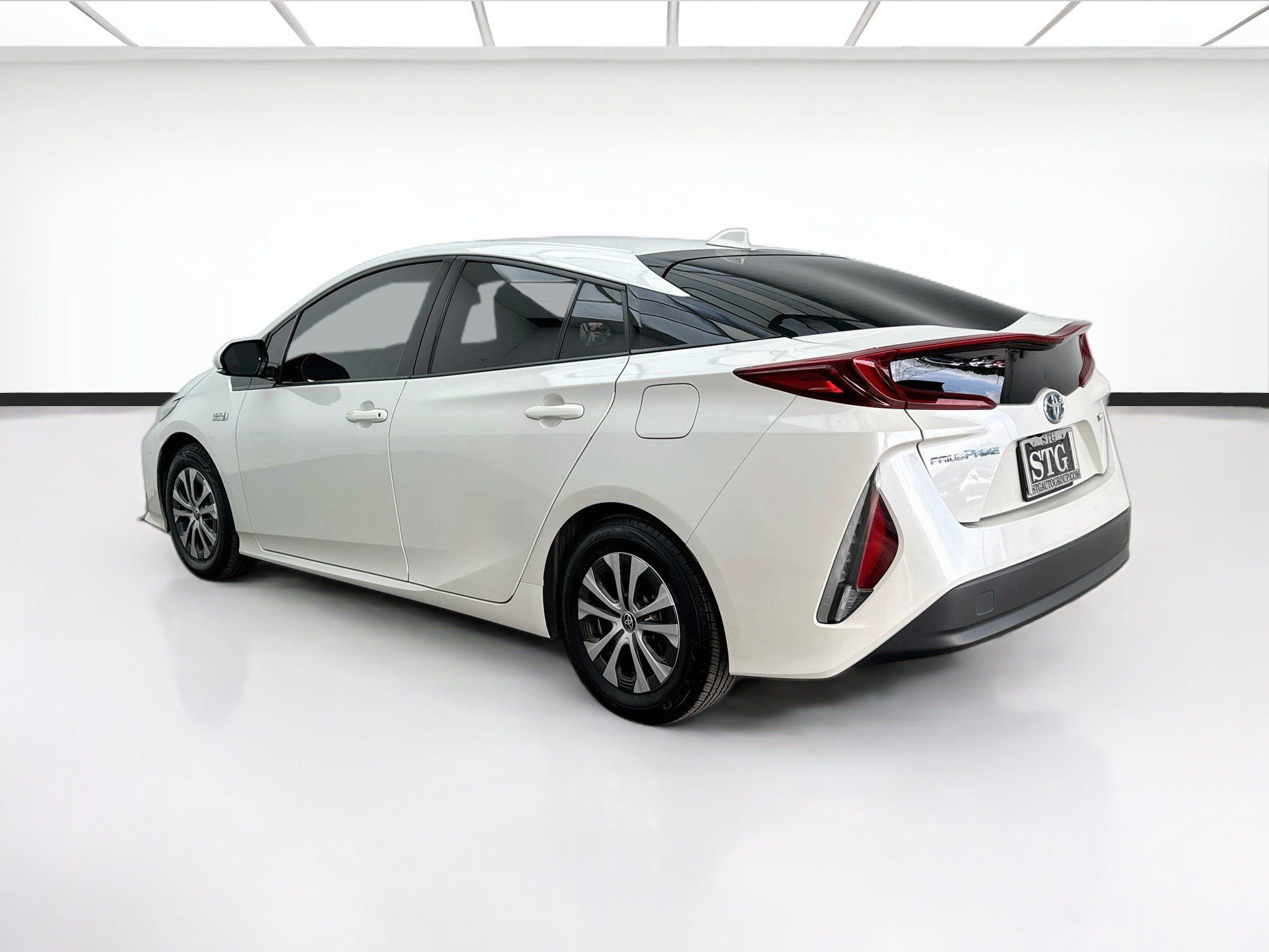 Used 2020 Toyota Prius Prime XLE FWD image 6